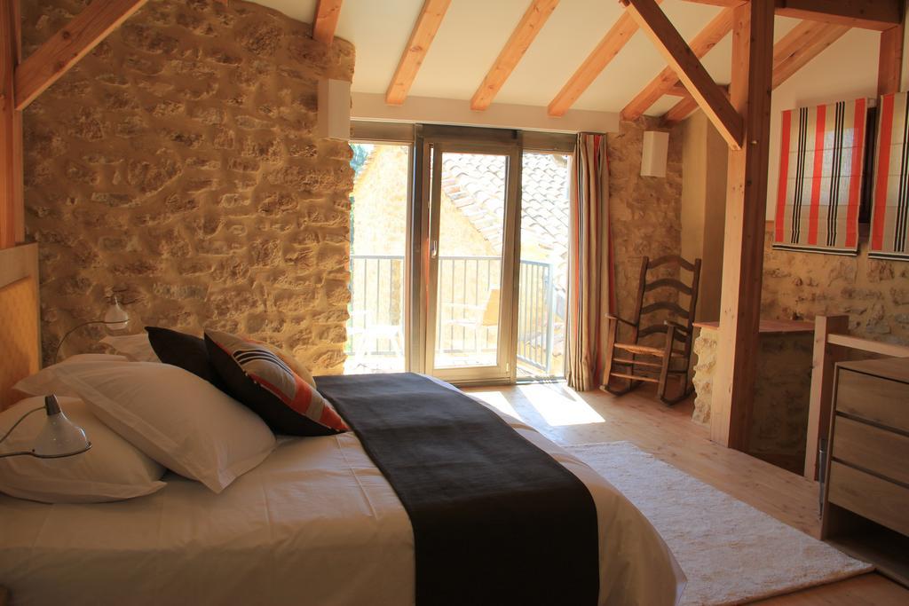 Hollyoaks Estate Hotel Saint-Pons-la-Calm Phòng bức ảnh
