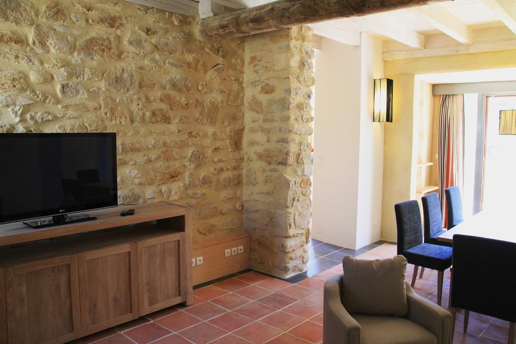 Hollyoaks Estate Hotel Saint-Pons-la-Calm Phòng bức ảnh