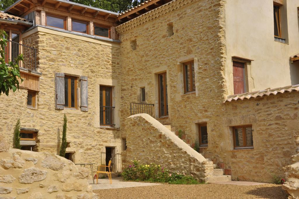 Hollyoaks Estate Hotel Saint-Pons-la-Calm Ngoại thất bức ảnh