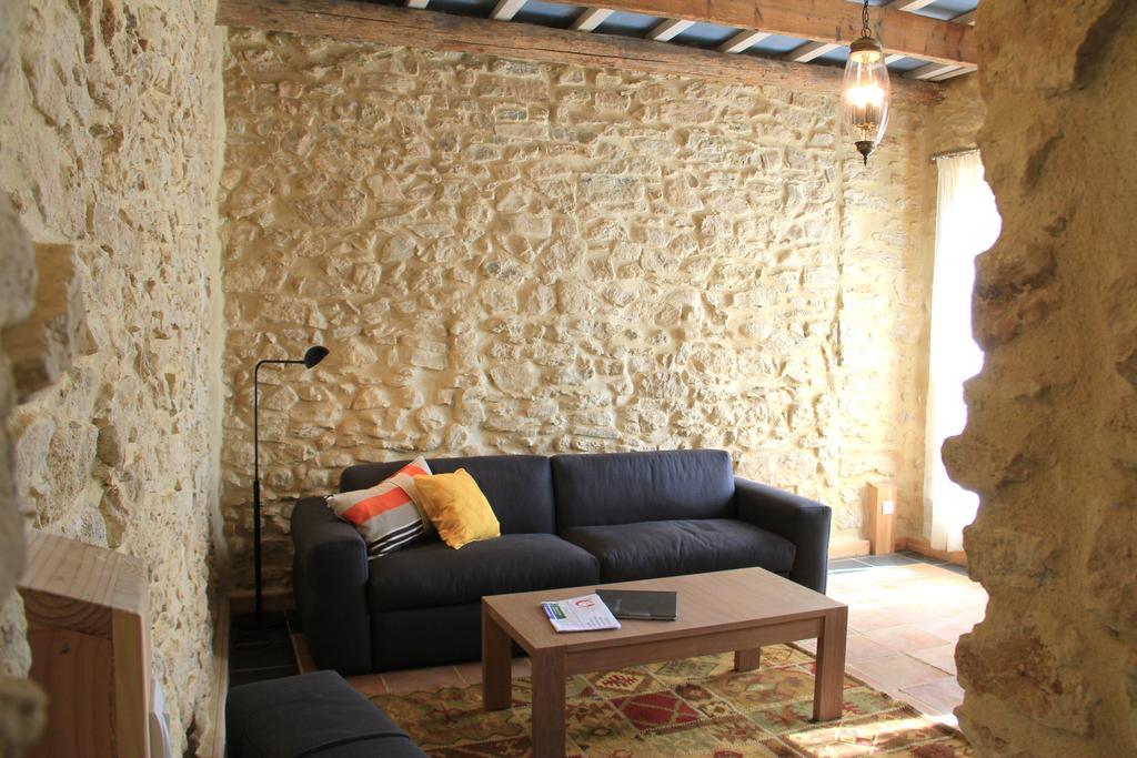 Hollyoaks Estate Hotel Saint-Pons-la-Calm Phòng bức ảnh