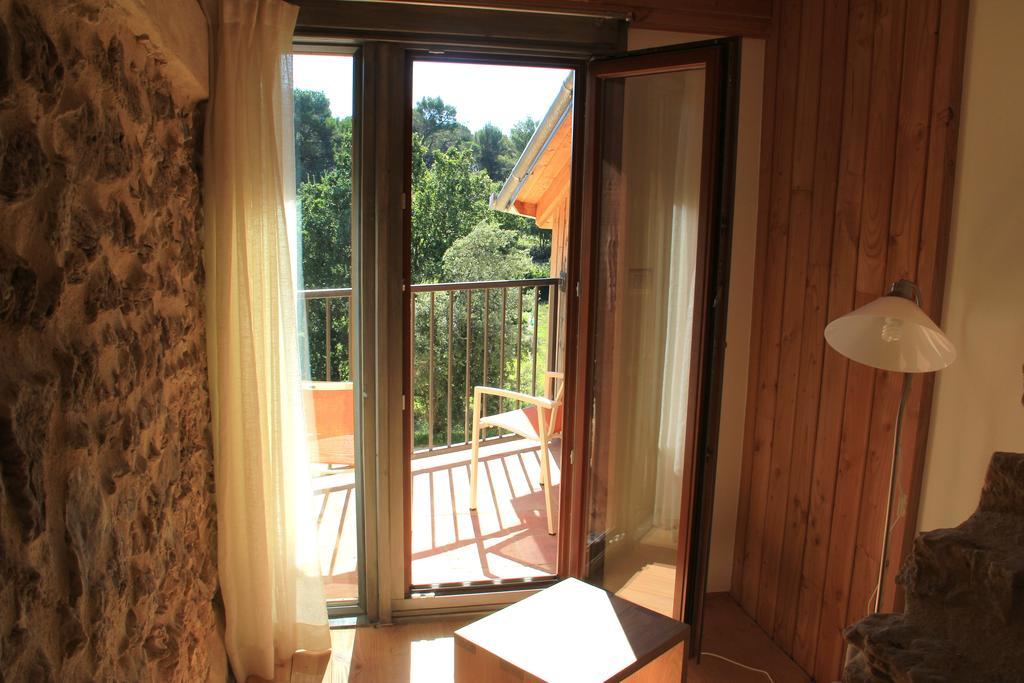 Hollyoaks Estate Hotel Saint-Pons-la-Calm Phòng bức ảnh